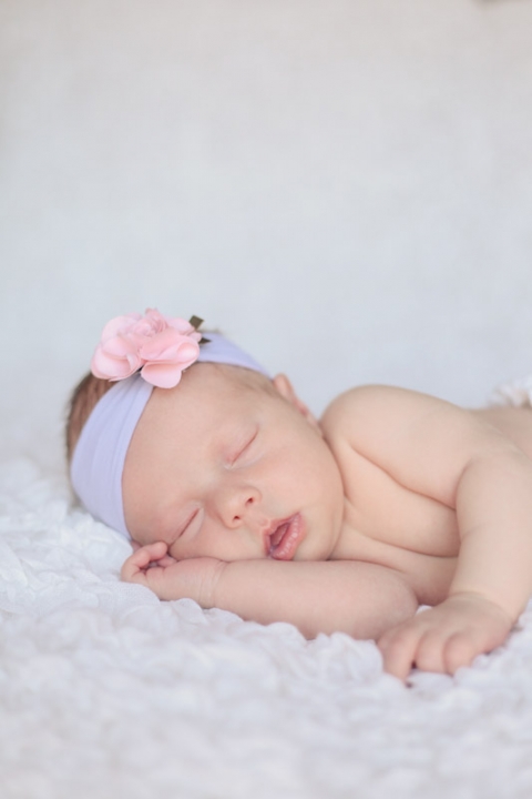 Wedding-and-Portrait-Photographer-Newborns001IMG_8281-Blog(pp_w480_h720)