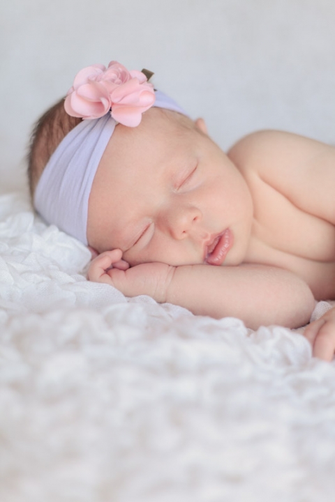 Wedding-and-Portrait-Photographer-Newborns003IMG_8279-Blog(pp_w480_h720)