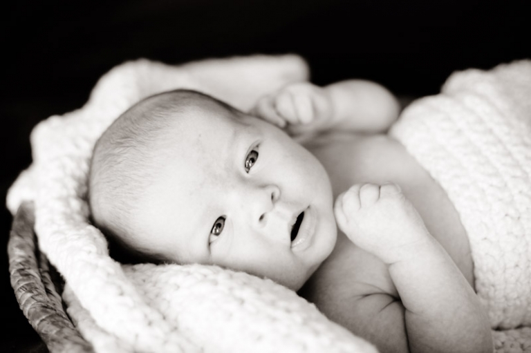 Wedding-and-Portrait-Photographer-Newborns004IMG_7227-Blog(pp_w768_h511)