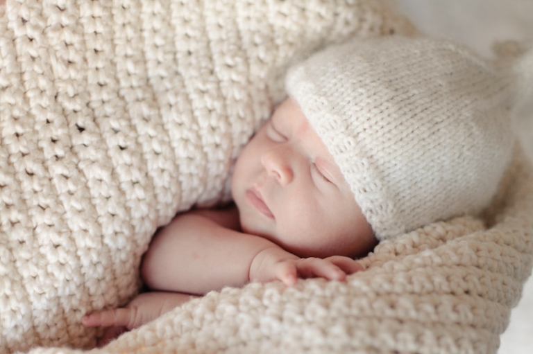 Wedding-and-Portrait-Photographer-Newborns009IMG_7289-Blog(pp_w768_h511)