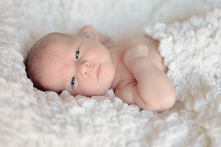 Wedding-and-Portrait-Photographer-Newborns012IMG_7310-Blog(pp_w768_h511)