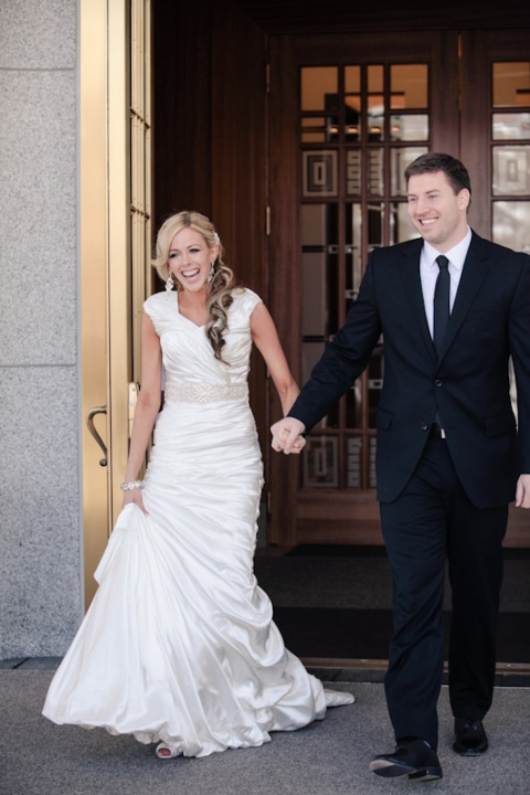 Wedding-and-Portrait-Photographer-draper-temple006IMG_9921-Blog(pp_w480_h720)