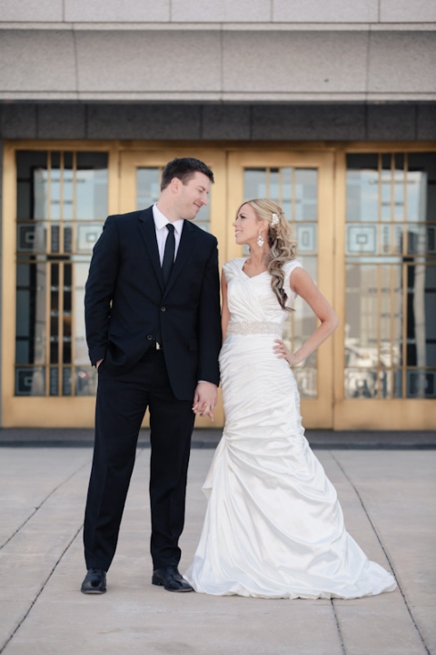 Wedding-and-Portrait-Photographer-draper-temple017IMG_0212-Blog(pp_w480_h720)
