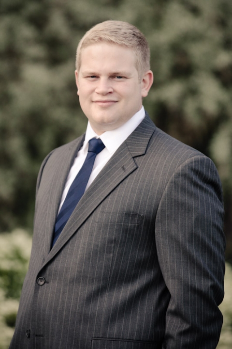 Wedding-and-Portrait-Photographer-Bridals-UT028IMG_1089-Blog(pp_w480_h720)