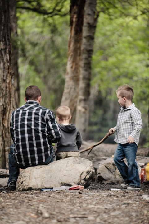 Wedding-and-Portrait-Photographer-Family-Campfire-shoot011IMG_3079-Blog(pp_w480_h720)
