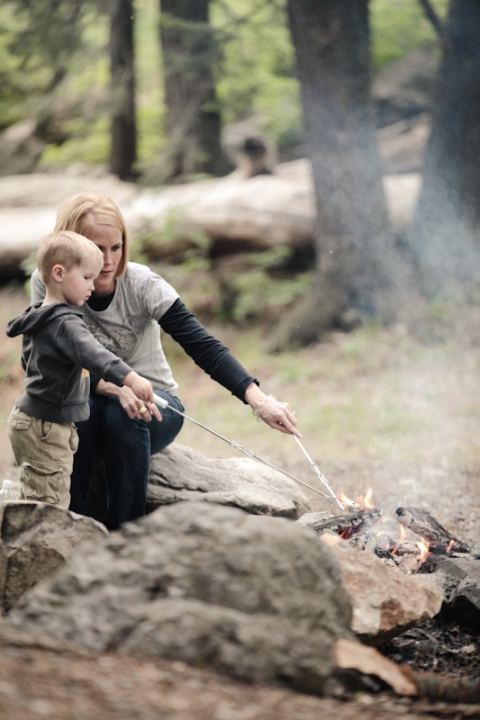 Wedding-and-Portrait-Photographer-Family-Campfire-shoot015IMG_3479-Blog(pp_w480_h720)