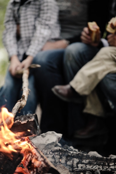Wedding-and-Portrait-Photographer-Family-Campfire-shoot020IMG_3099-Blog(pp_w480_h720)