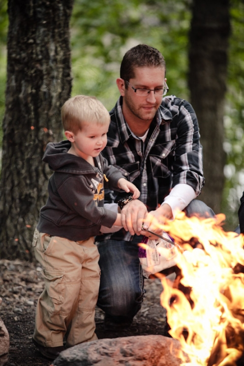 Wedding-and-Portrait-Photographer-Family-Campfire-shoot024IMG_2950-Blog(pp_w480_h720)