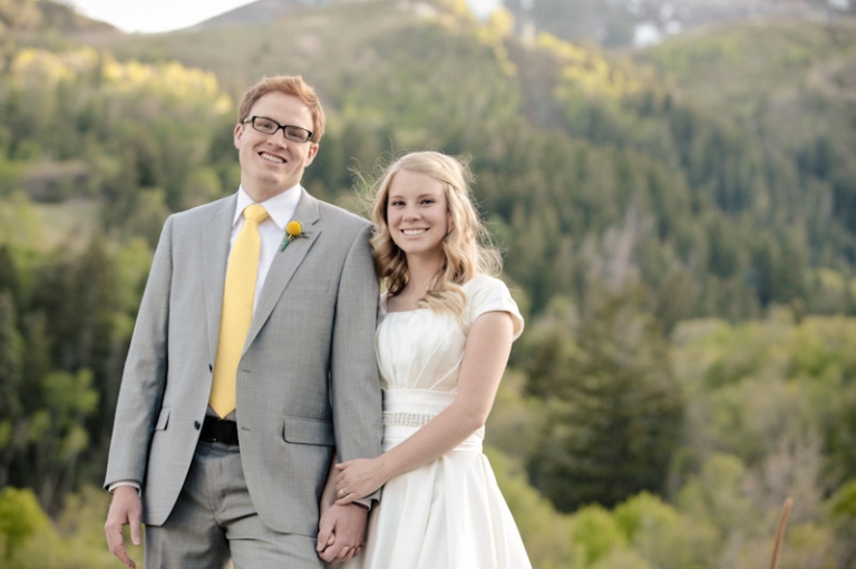 Wedding-and-Portrait-Photographer-Mountains-Bridals050IMG_5719-Blog(pp_w768_h511)