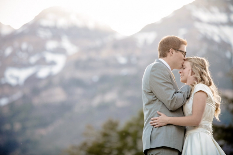 Wedding-and-Portrait-Photographer-Mountains-Bridals051IMG_5759-Blog(pp_w768_h511)
