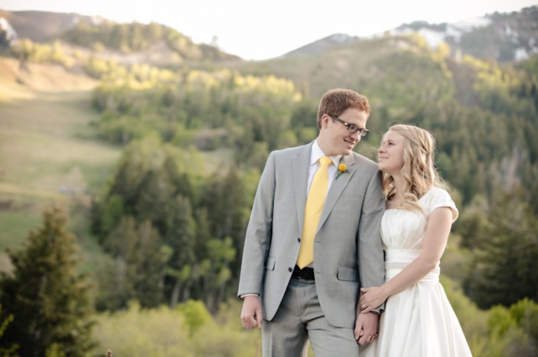 Wedding-and-Portrait-Photographer-Mountains-Bridals052IMG_5722-Blog(pp_w768_h511)