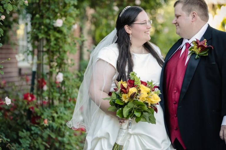 Wedding-and-Portrait-Photographer-North-Hampton-house-reception-center0250R0A9782-Blog(pp_w768_h511)