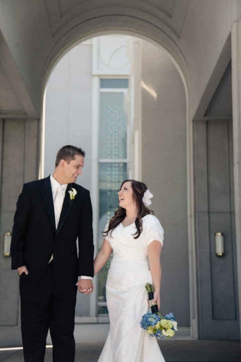 Wedding-and-Portrait-Photographer-Timpanogos-Wedding-Photographer017IMG_9672-Blog(pp_w480_h720)