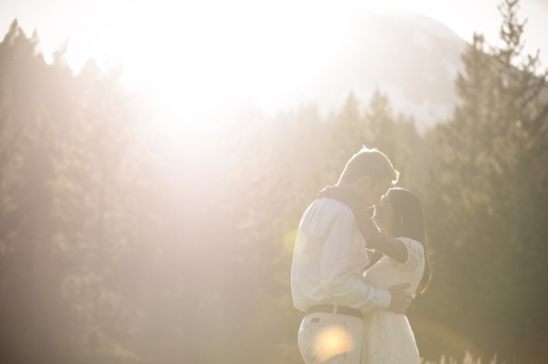 Wedding-and-Portrait-Photographer-water-engagements-Elisabeth-Kate-Studios-Photography041IMG_9533-Blog(pp_w768_h511)