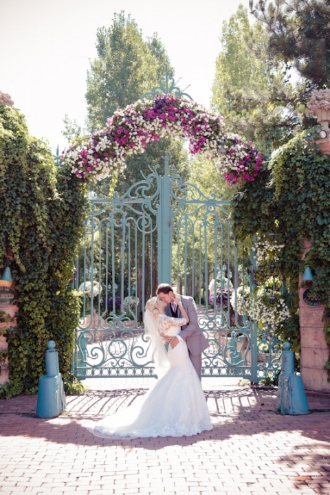 Bridals-La-Caille-Danielle-Josh-28(pp_w480_h720)