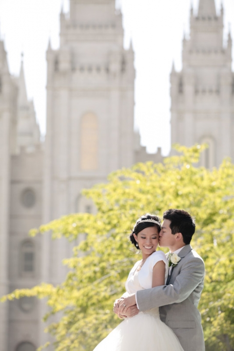 Chines-Tea-Cerimony-Wedding-Utah-Photographer-079(pp_w480_h720)