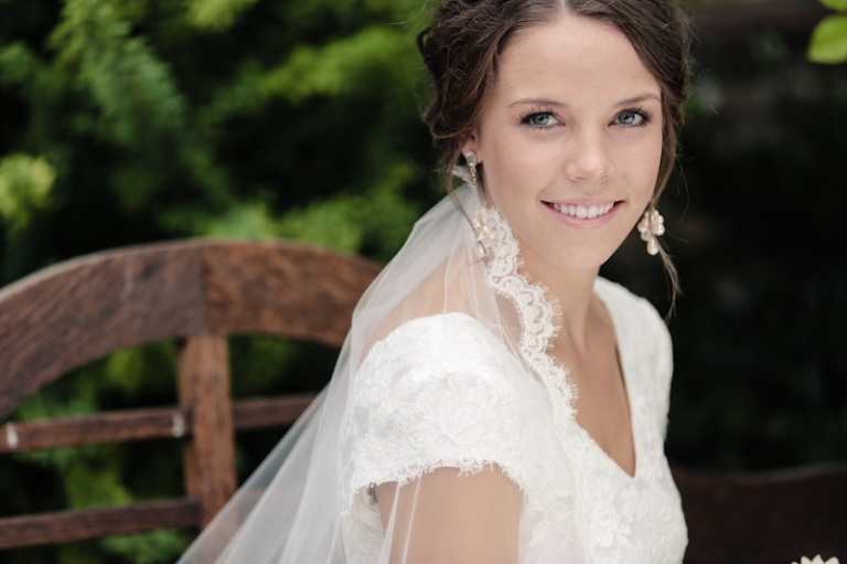 Wedding-and-Portrait-Photographer-Bridals-UT0010R0A3080-Blog(pp_w768_h511)