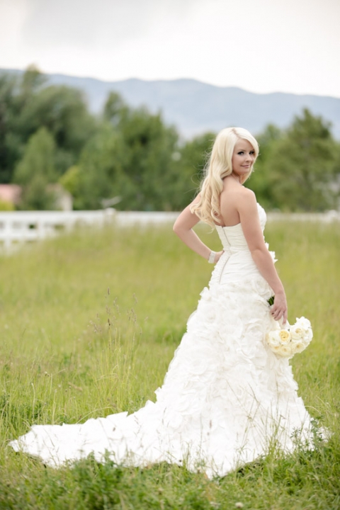 Wedding-and-Portrait-Photographer-Bridals-UT0070R0A8360-Blog(pp_w480_h720)