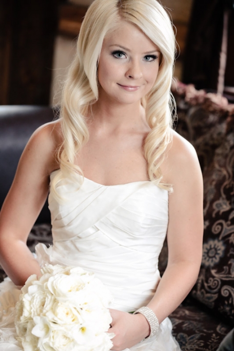 Wedding-and-Portrait-Photographer-Bridals-UT0140R0A8402-Blog(pp_w480_h720)