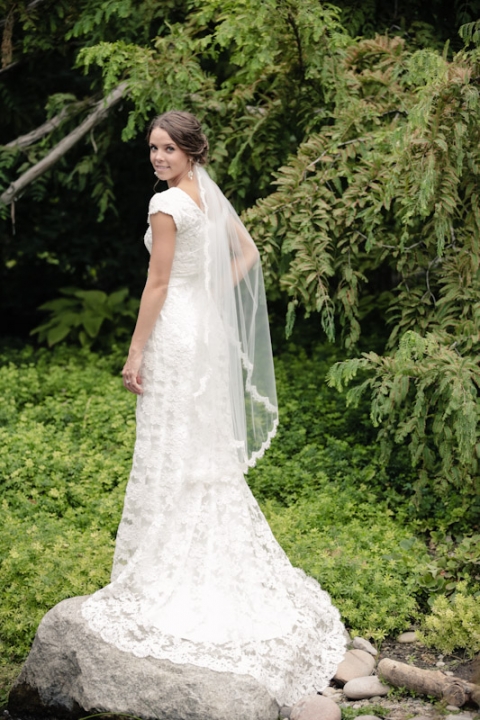 Wedding-and-Portrait-Photographer-Bridals-UT0170R0A3377-Blog(pp_w480_h720)