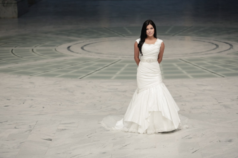 Wedding-and-Portrait-Photographer-Bridals0010R0A9974-Blog(pp_w768_h511)