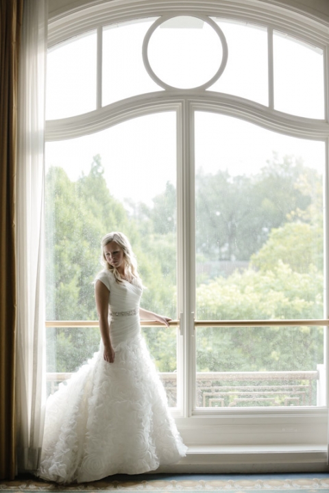 Wedding-and-Portrait-Photographer-Bridals0050R0A0616-Blog(pp_w480_h720)