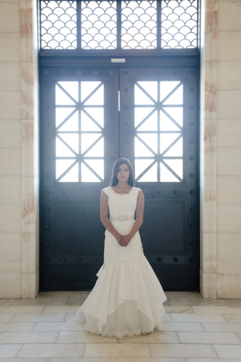 Wedding-and-Portrait-Photographer-Bridals0060R0A0114-Blog(pp_w480_h720)