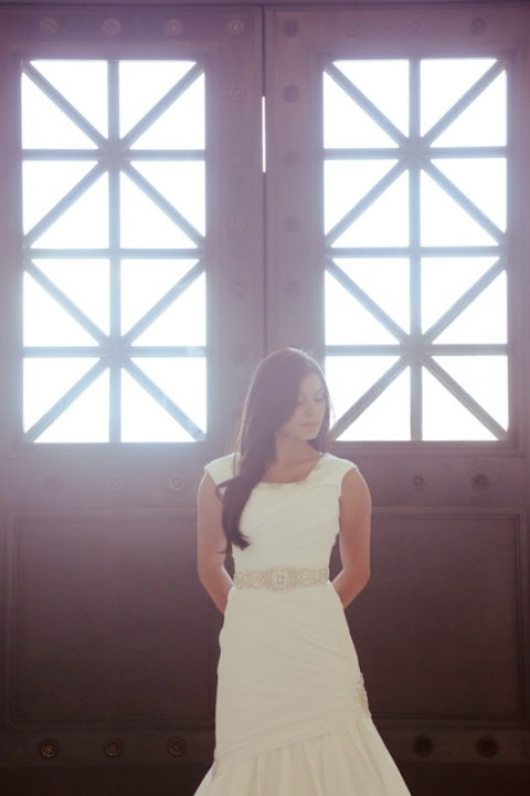 Wedding-and-Portrait-Photographer-Bridals0080R0A0133-Blog(pp_w480_h720)
