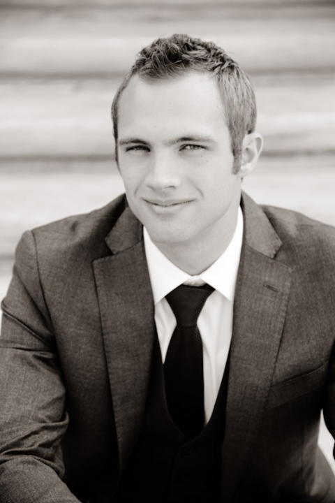 Wedding-and-Portrait-Photographer-Bridals0080R0A2142-Blog(pp_w480_h720)