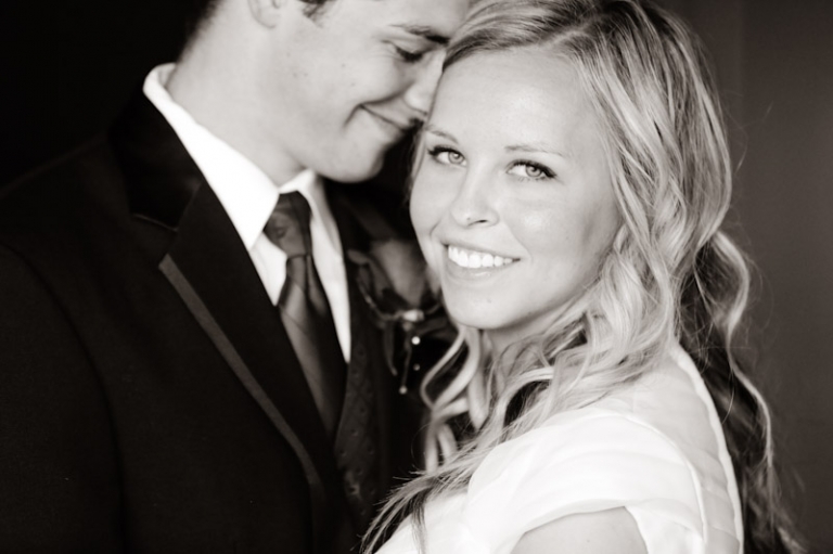 Wedding-and-Portrait-Photographer-Bridals0170R0A0415-Blog(pp_w768_h511)