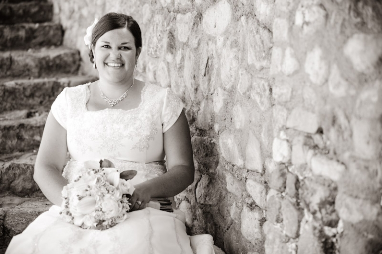 Wedding-and-Portrait-Photographer-Bridals024IMG_5366-Blog(pp_w768_h511)
