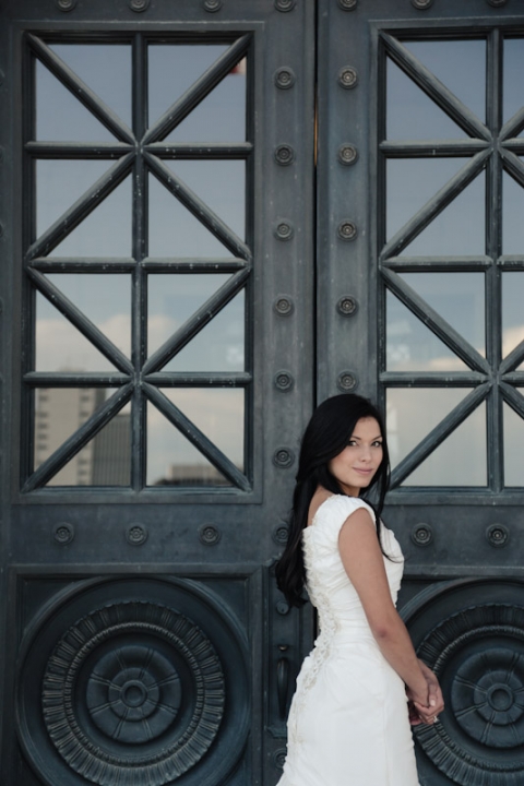 Wedding-and-Portrait-Photographer-Bridals0360R0A0147-Blog(pp_w480_h720)