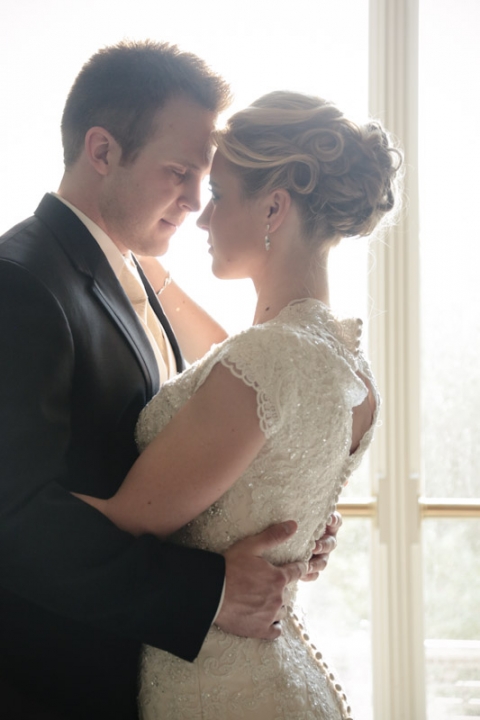 Wedding-and-Portrait-Photographer-Elegant-Bridals-UT0080R0A2730-Blog(pp_w480_h720)