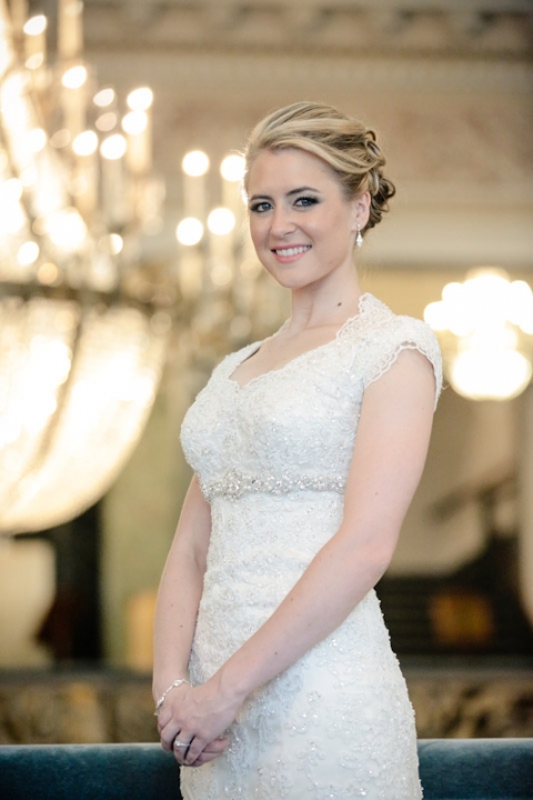 Wedding-and-Portrait-Photographer-Elegant-Bridals-UT0120R0A2775-Blog(pp_w480_h720)