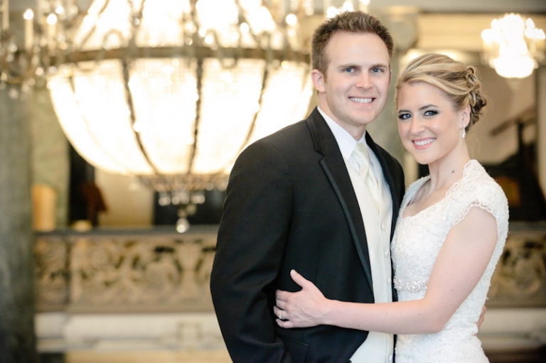 Wedding-and-Portrait-Photographer-Elegant-Bridals-UT0150R0A2799-Blog(pp_w768_h511)