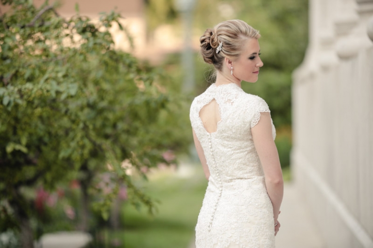 Wedding-and-Portrait-Photographer-Elegant-Bridals-UT0260R0A2392-Blog(pp_w768_h511)