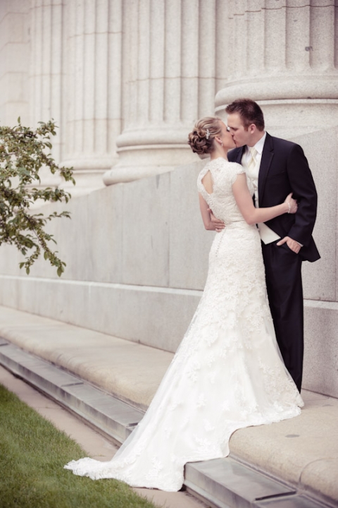Wedding-and-Portrait-Photographer-Elegant-Bridals-UT0270R0A2454-Blog(pp_w480_h720)