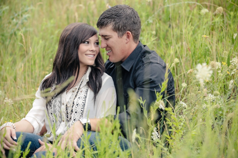Wedding-and-Portrait-Photographer-Engagements-UT0030R0A0587-Blog(pp_w768_h511)
