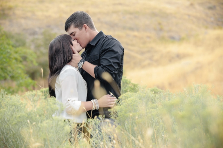 Wedding-and-Portrait-Photographer-Engagements-UT0040R0A0730-Blog(pp_w768_h511)