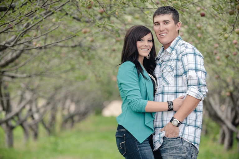 Wedding-and-Portrait-Photographer-Engagements-UT0140R0A0415-Blog(pp_w768_h511)