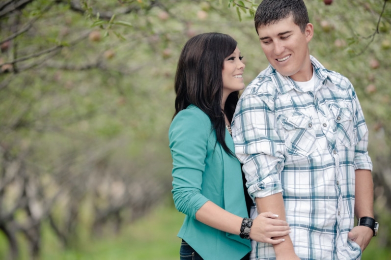 Wedding-and-Portrait-Photographer-Engagements-UT0170R0A0406-Blog(pp_w768_h511)