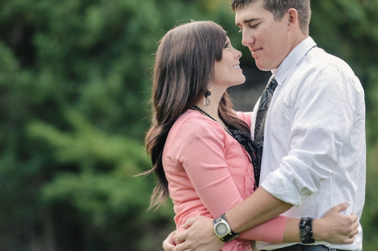 Wedding-and-Portrait-Photographer-Engagements-UT0210R0A0295-Blog(pp_w768_h511)