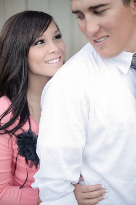 Wedding-and-Portrait-Photographer-Engagements-UT0270R0A0139-Blog(pp_w480_h720)