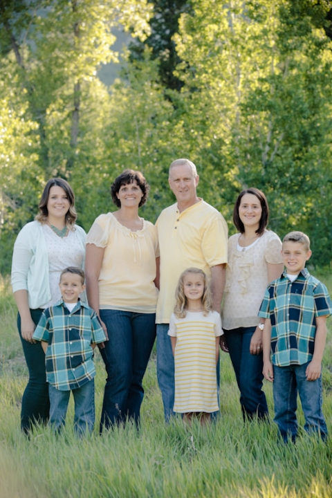Wedding-and-Portrait-Photographer-Family-Photos0010R0A9066-Blog(pp_w480_h720)
