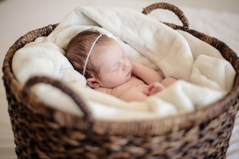 Wedding-and-Portrait-Photographer-Newborn-photos0060R0A6573-Blog(pp_w768_h511)