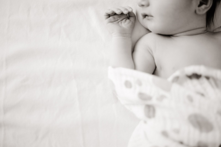 Wedding-and-Portrait-Photographer-Newborn-photos0070R0A6490-Blog(pp_w768_h511)