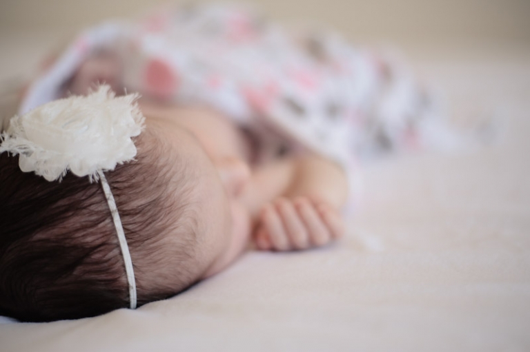 Wedding-and-Portrait-Photographer-Newborn-photos0100R0A6479-Blog(pp_w768_h511)