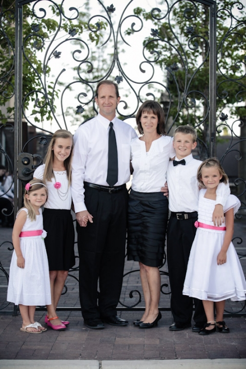 Wedding-and-Portrait-Photographer-Noahs-Wedding-Reception034IMG_0990-Blog(pp_w480_h720)