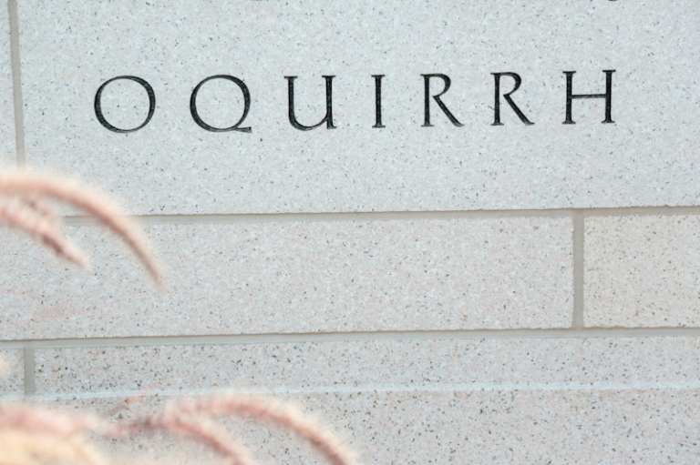Wedding-and-Portrait-Photographer-Oquirrh-mountain-temple-wedding0020R0A8887-Blog(pp_w768_h511)