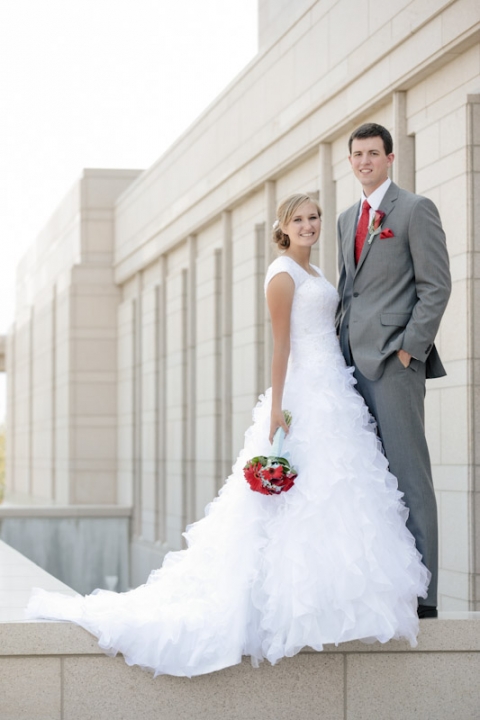 Wedding-and-Portrait-Photographer-Oquirrh-mountain-temple-wedding0100R0A8644-Blog(pp_w480_h720)